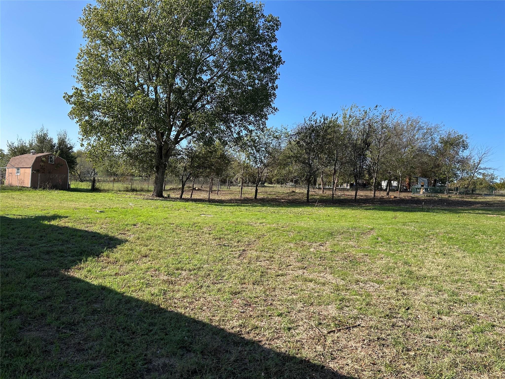 main property photo 17