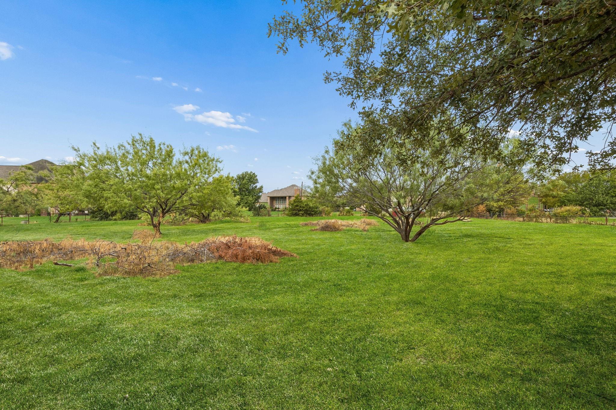 main property photo 9