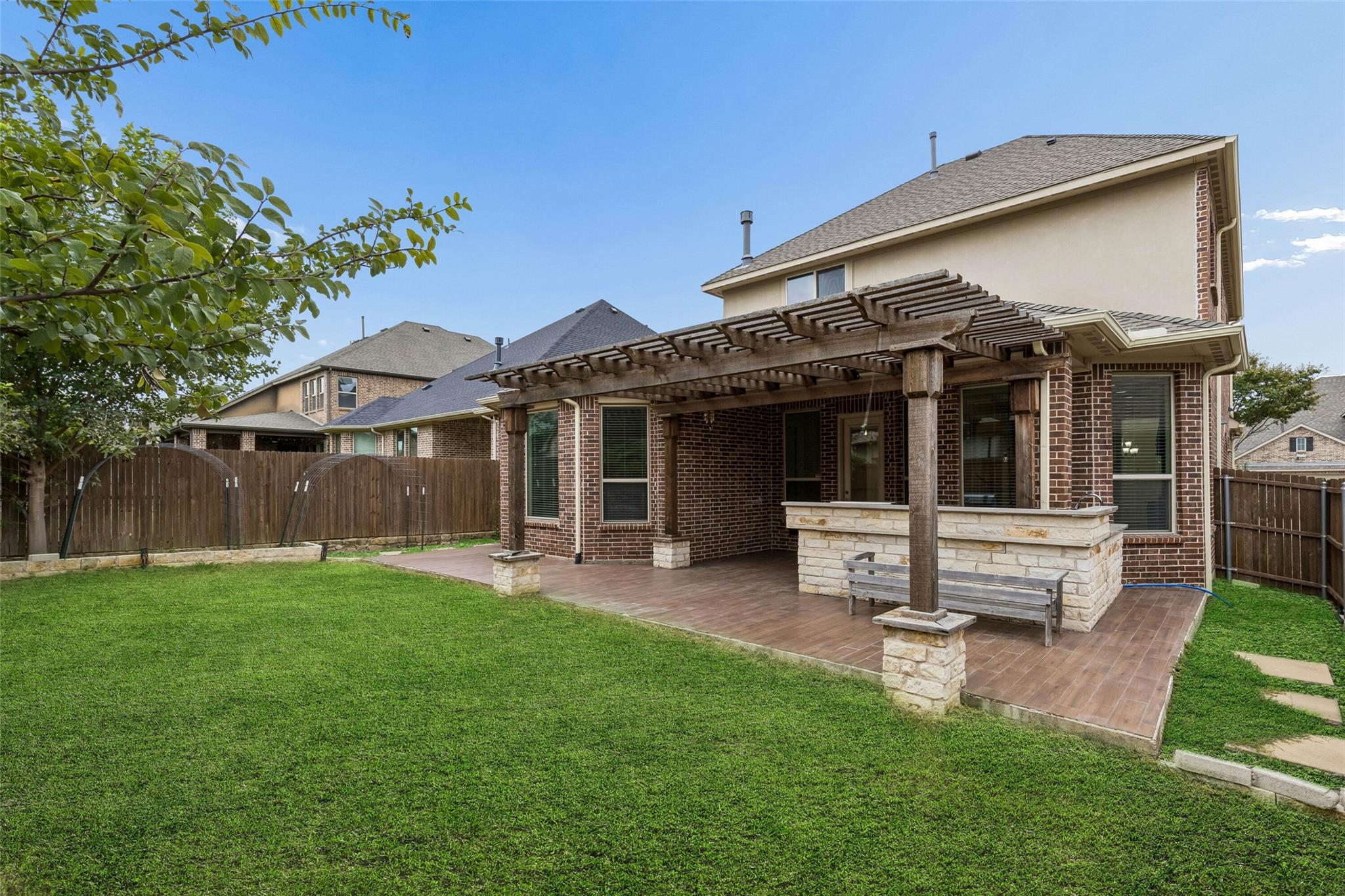 main property photo 37
