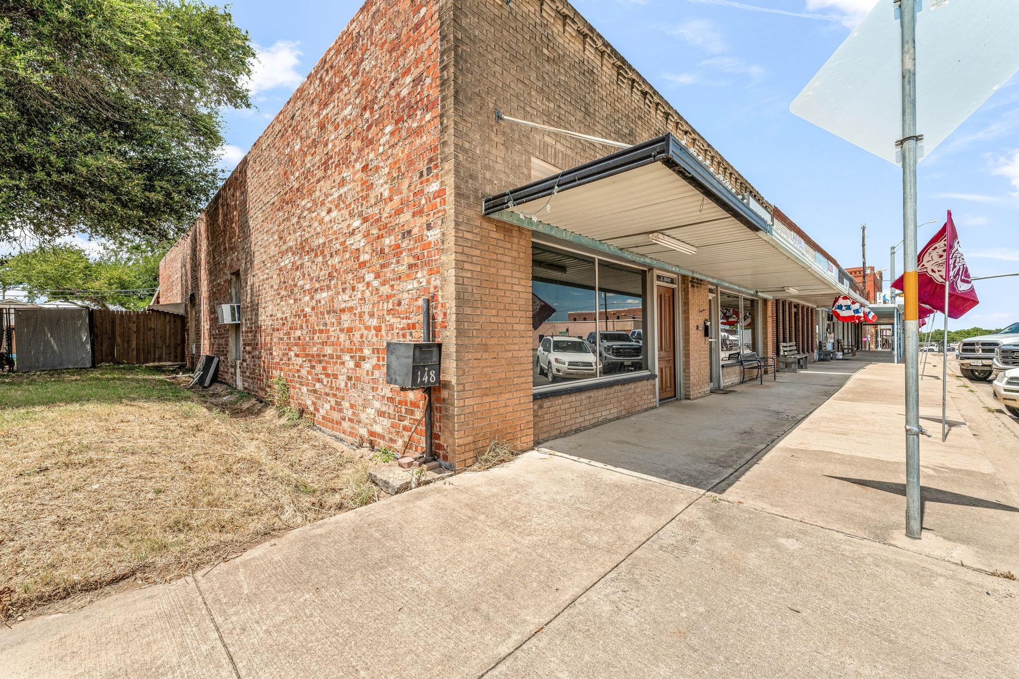 main property photo 32