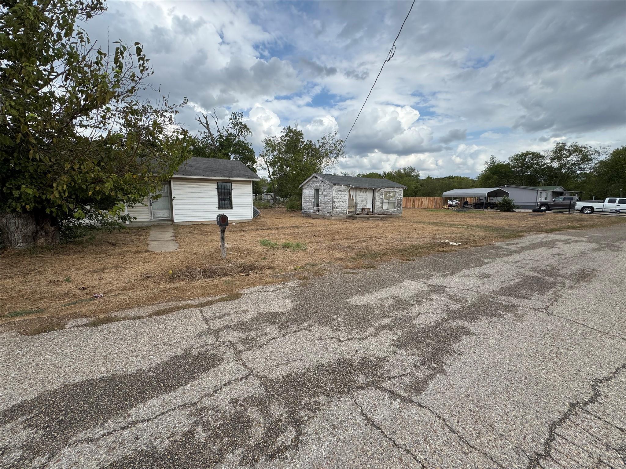 main property photo 4