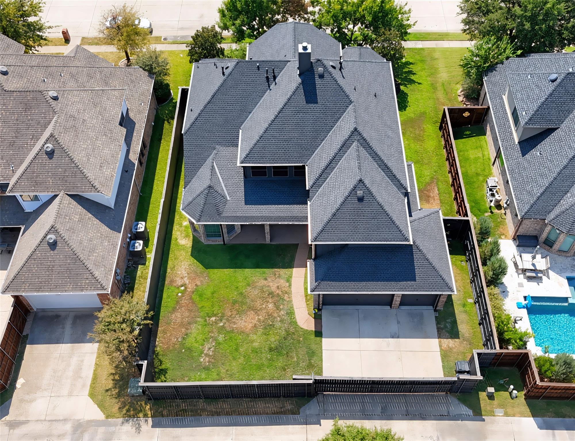 main property photo 38
