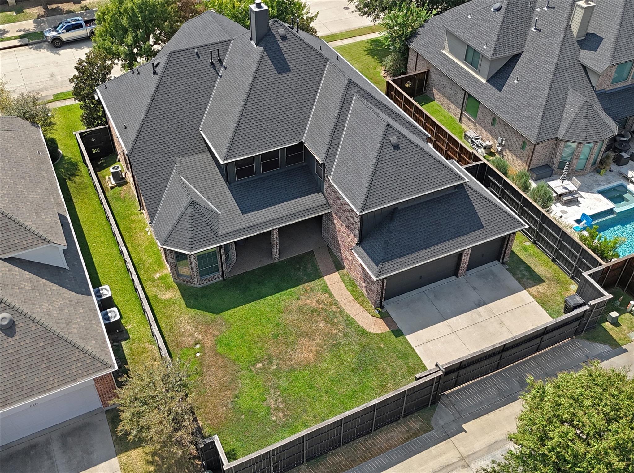 main property photo 39