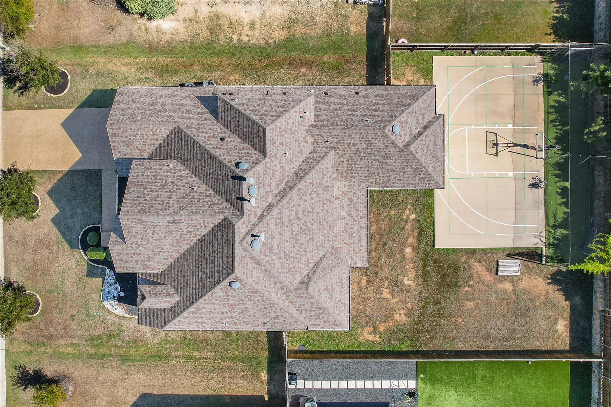 main property photo 36