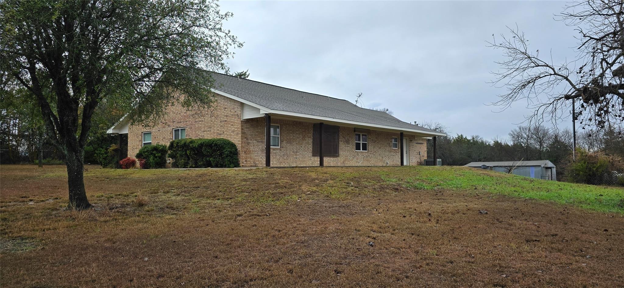 main property photo 23