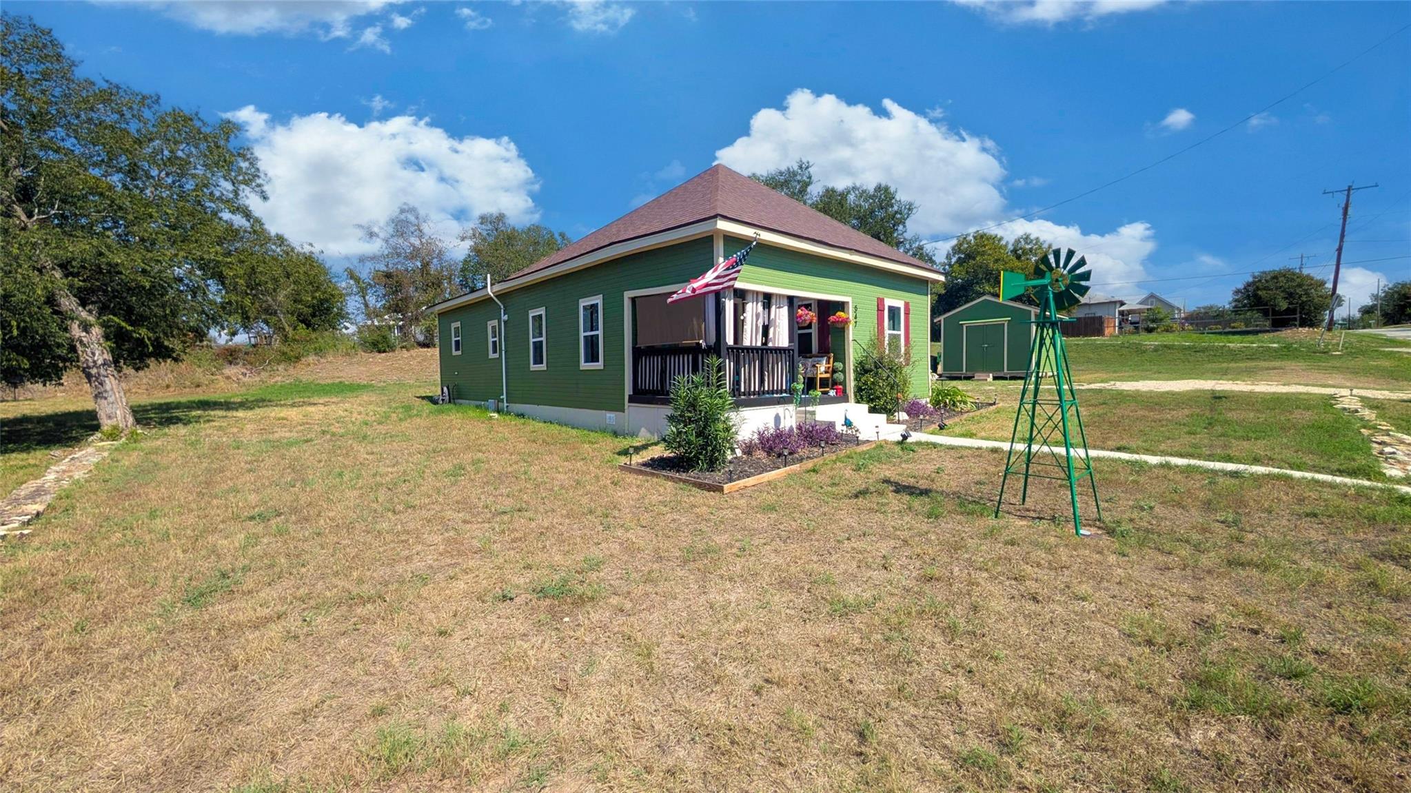 main property photo 2