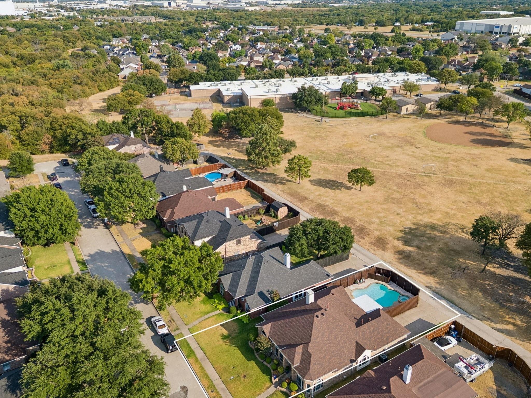 main property photo 36