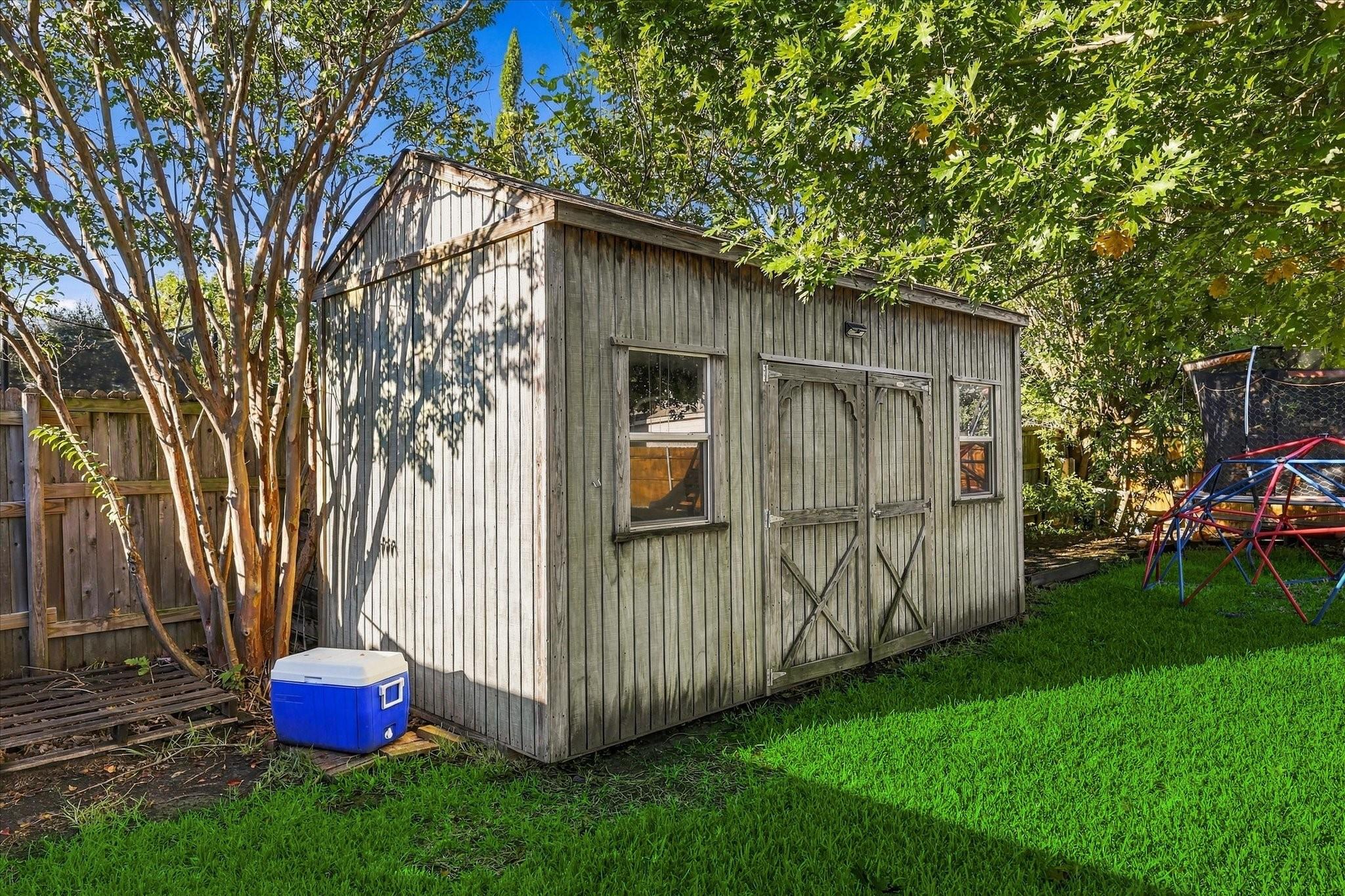 main property photo 37