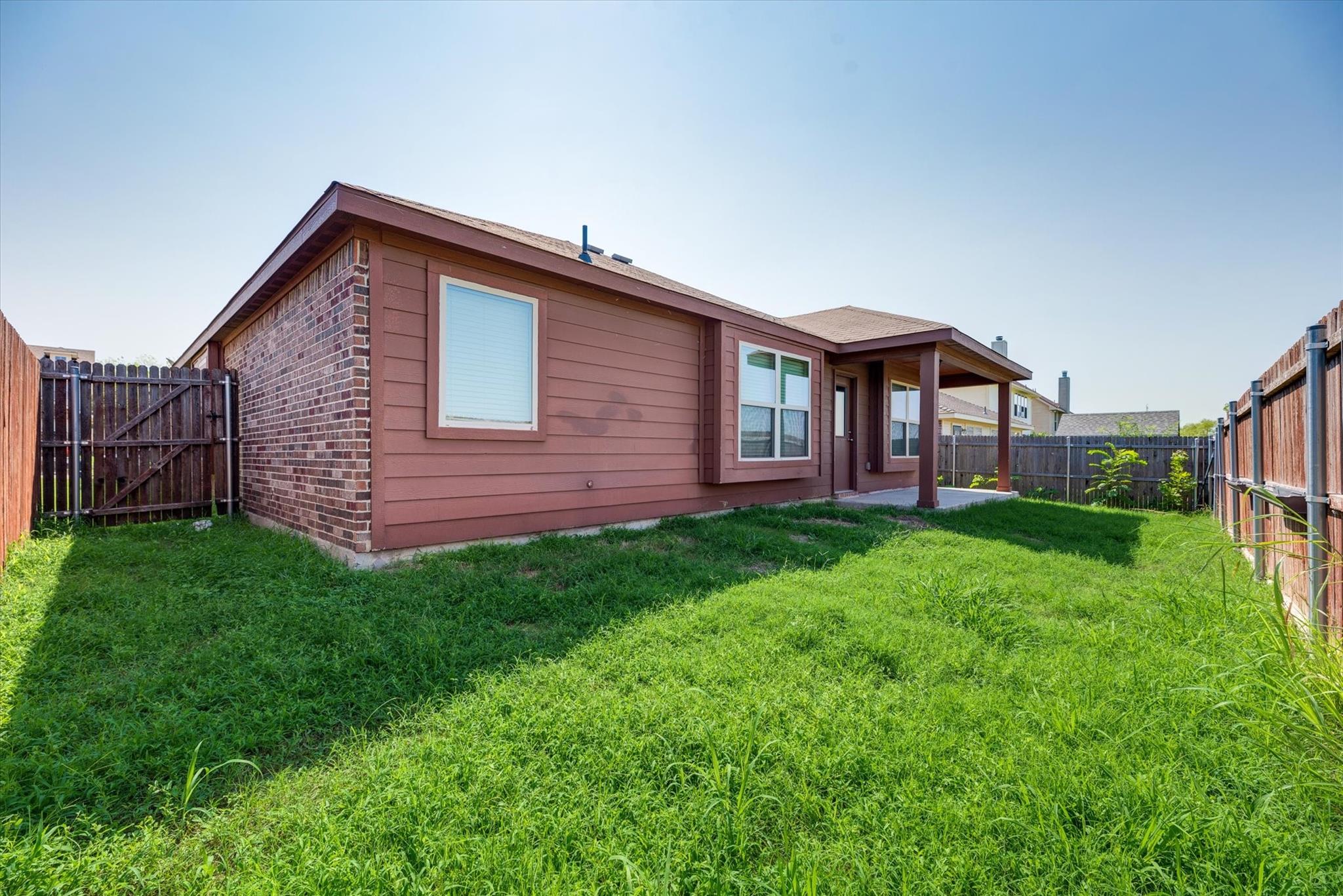 main property photo 32