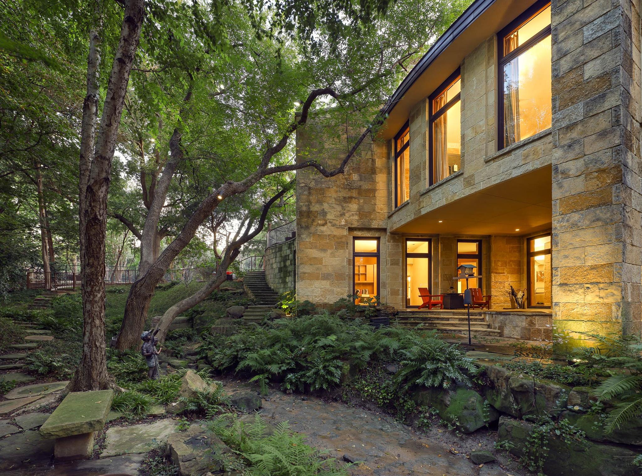 main property photo 16