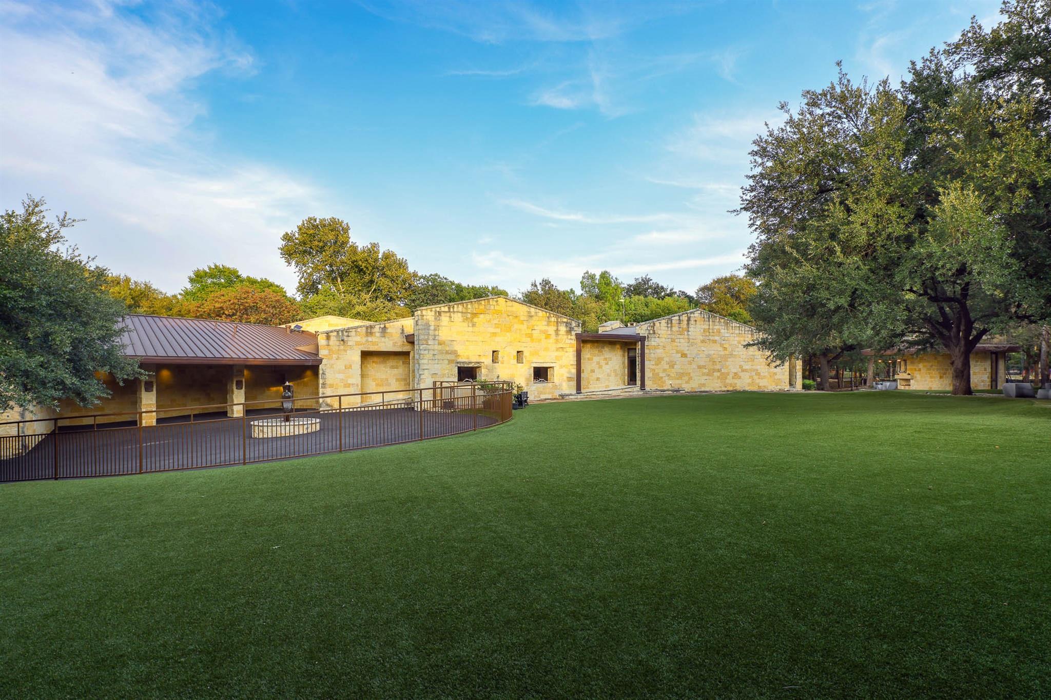 main property photo 22