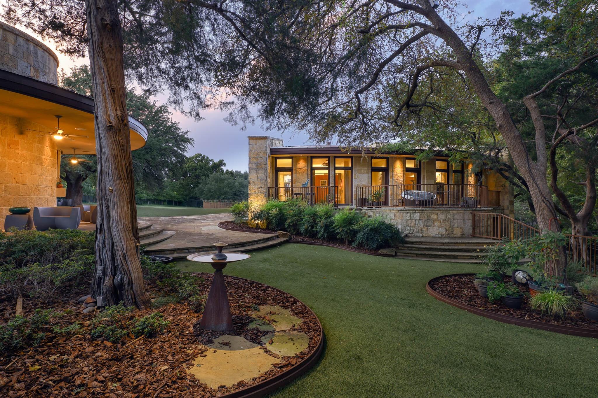 main property photo 23