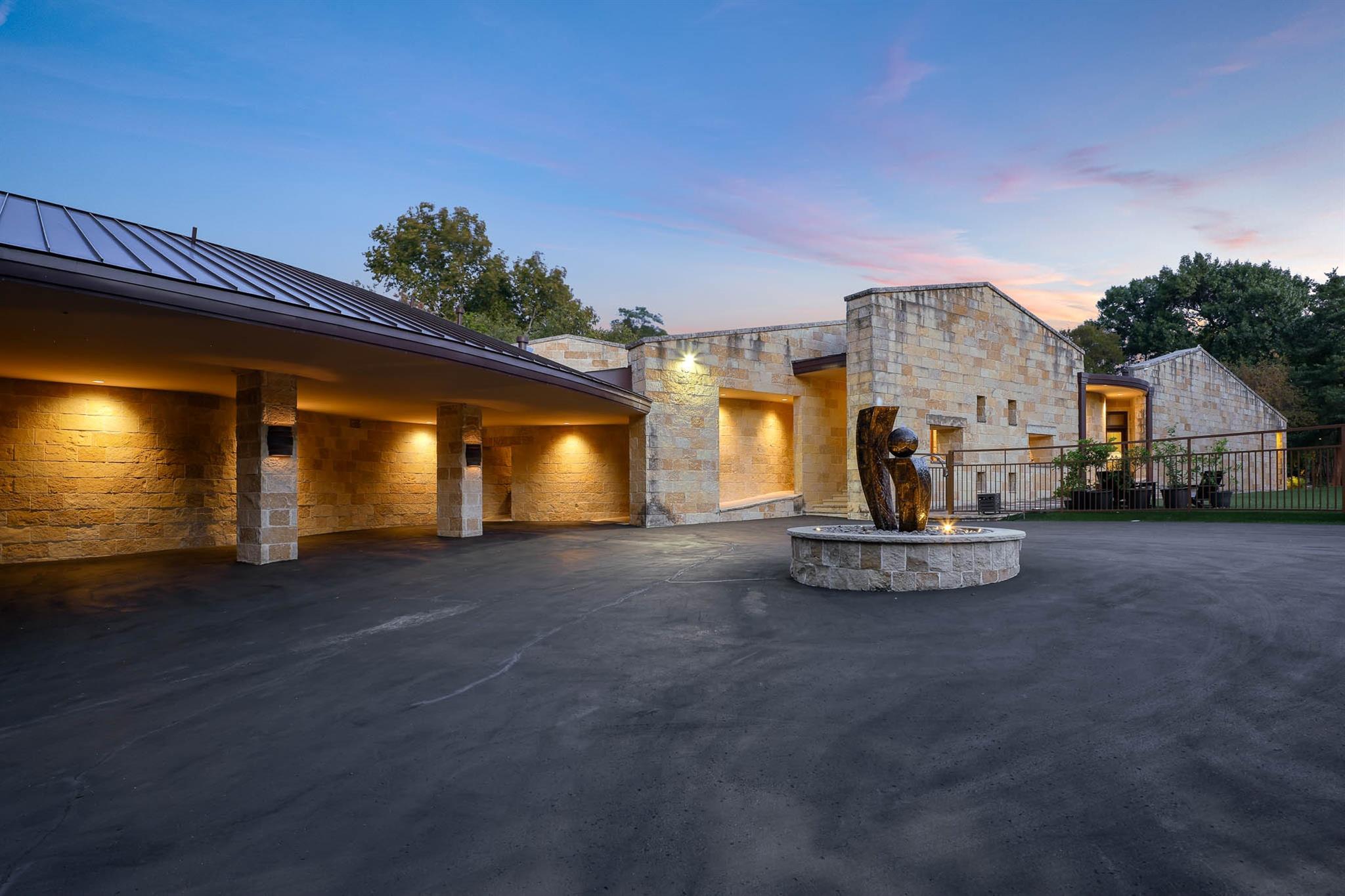 main property photo 24
