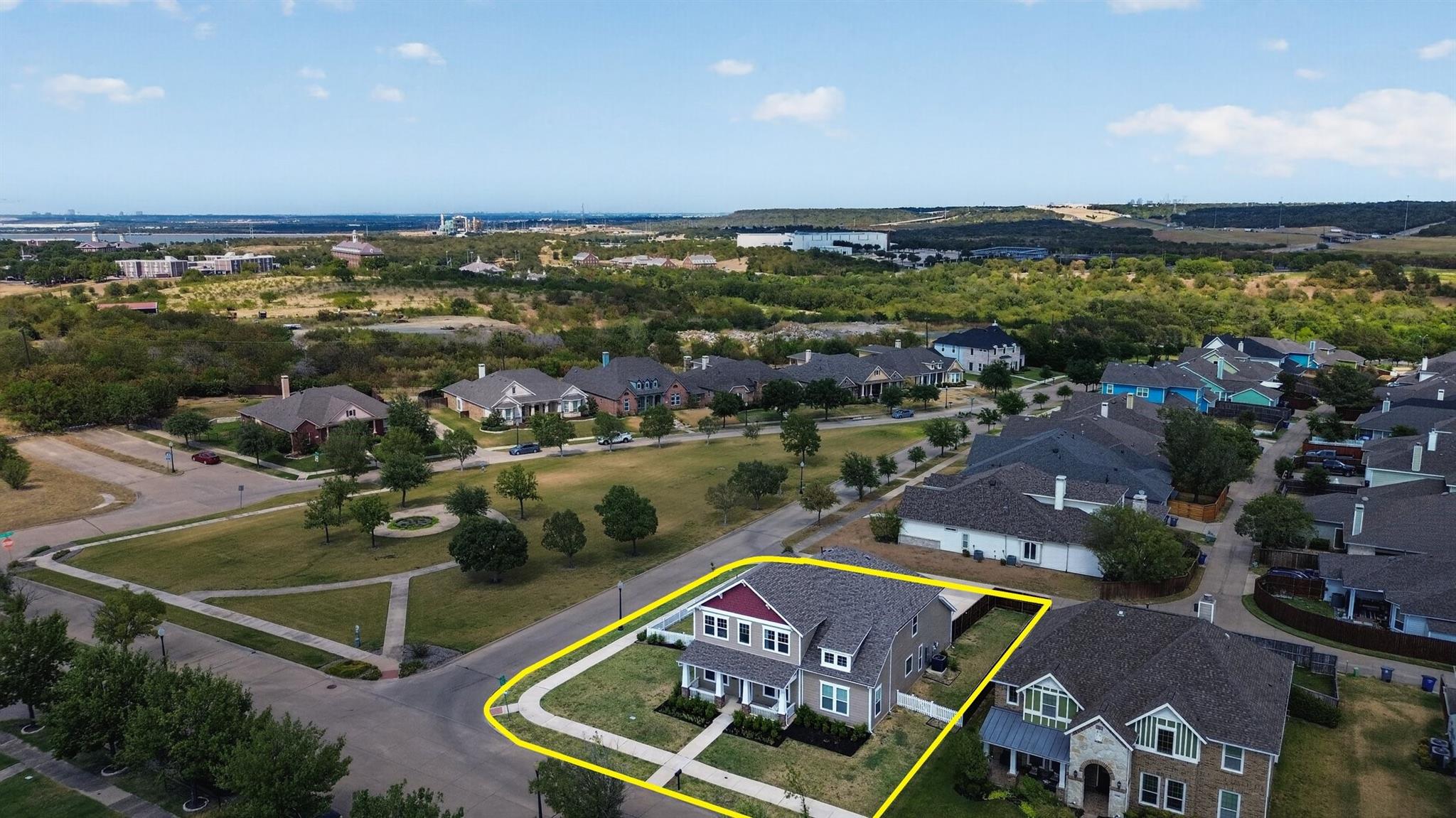 main property photo 37
