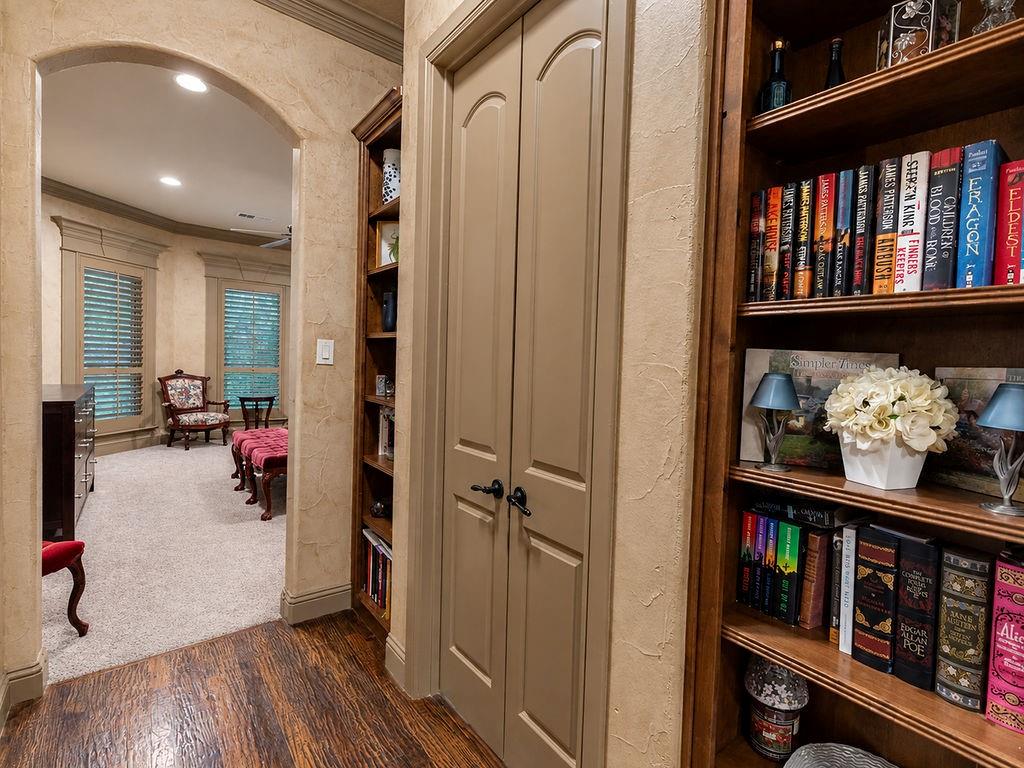 main property photo 17
