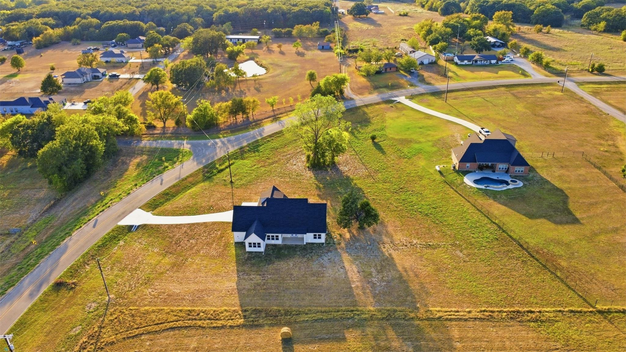 main property photo 25