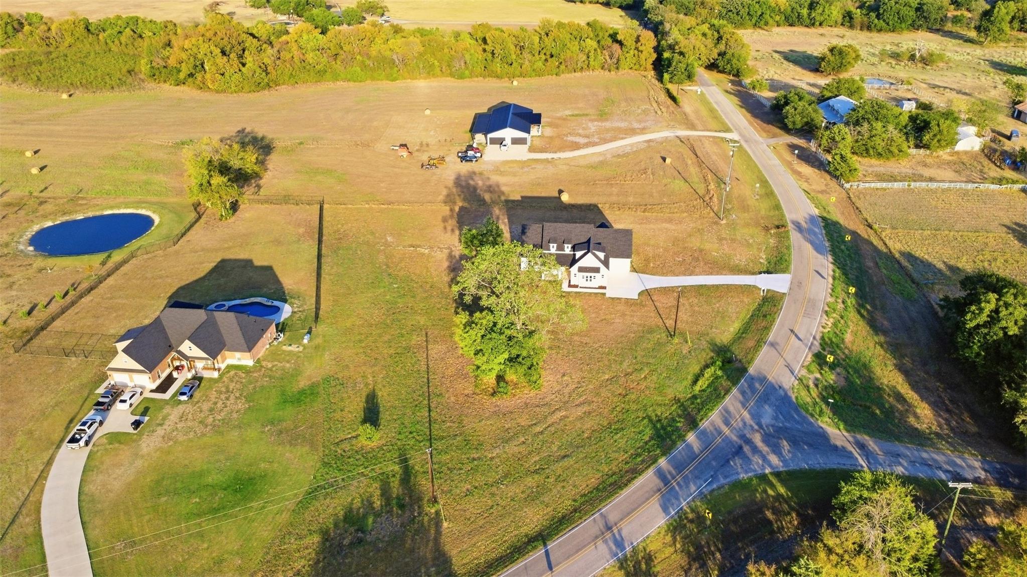 main property photo 27