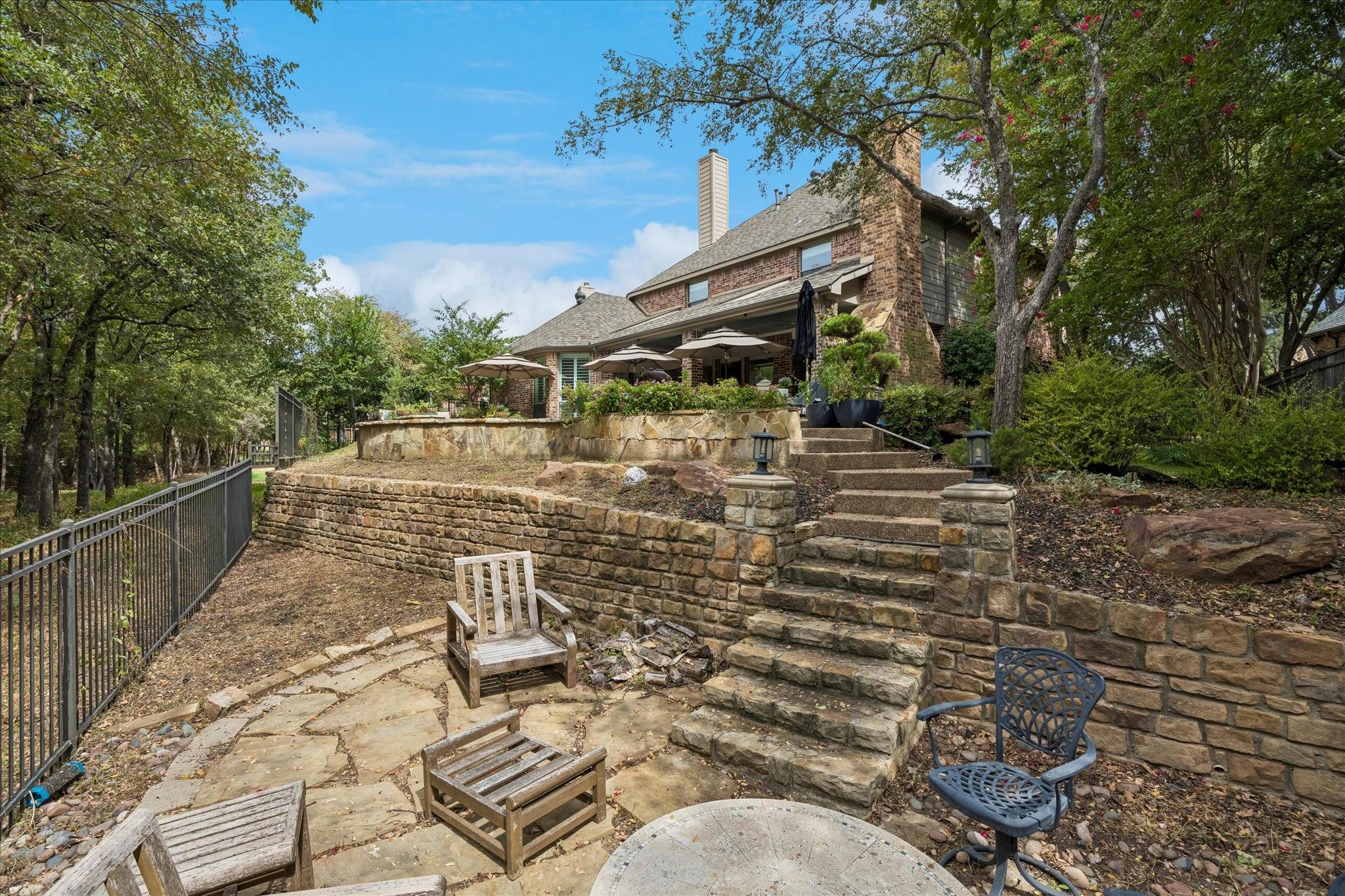 main property photo 31
