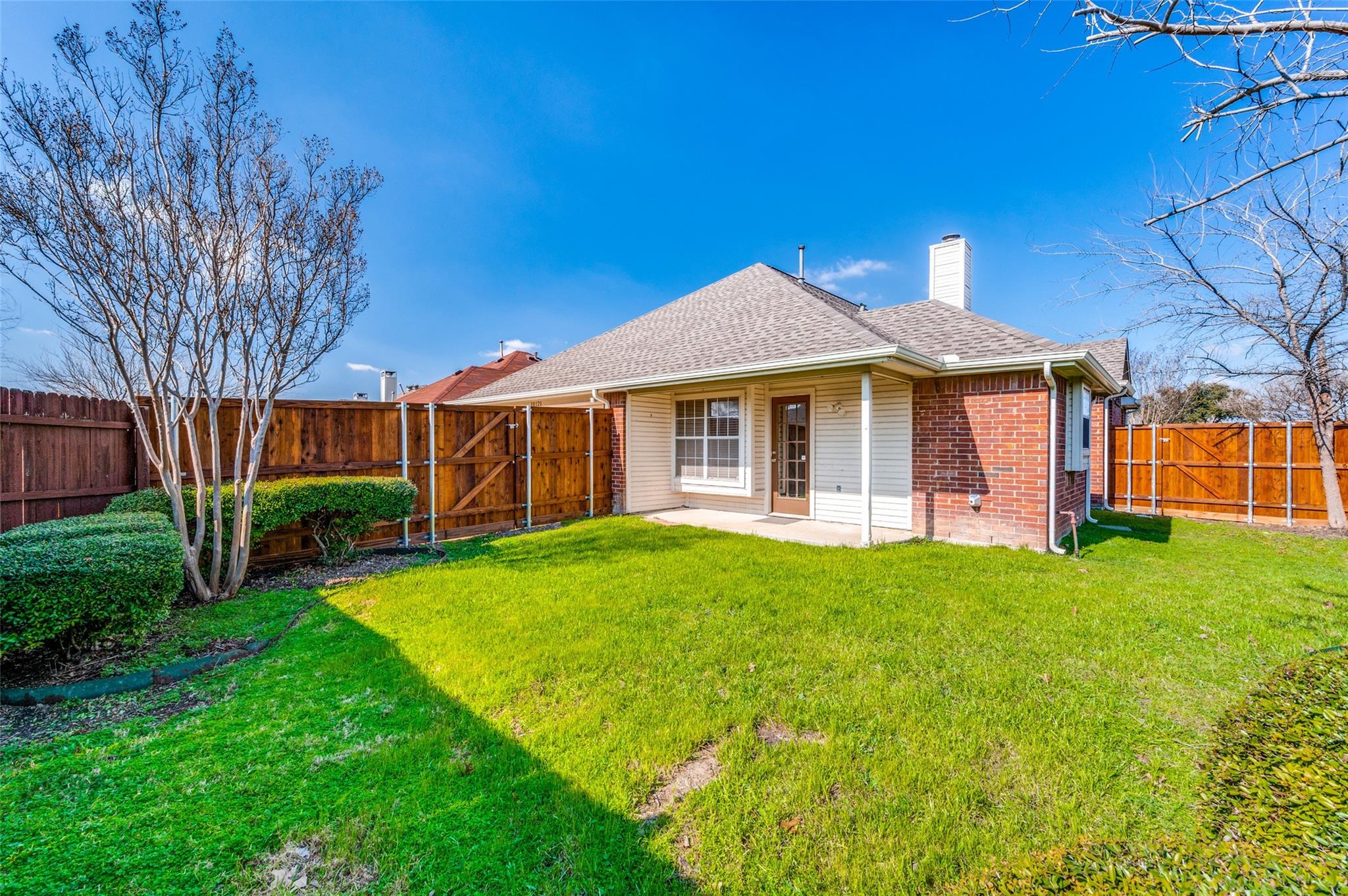 main property photo 23