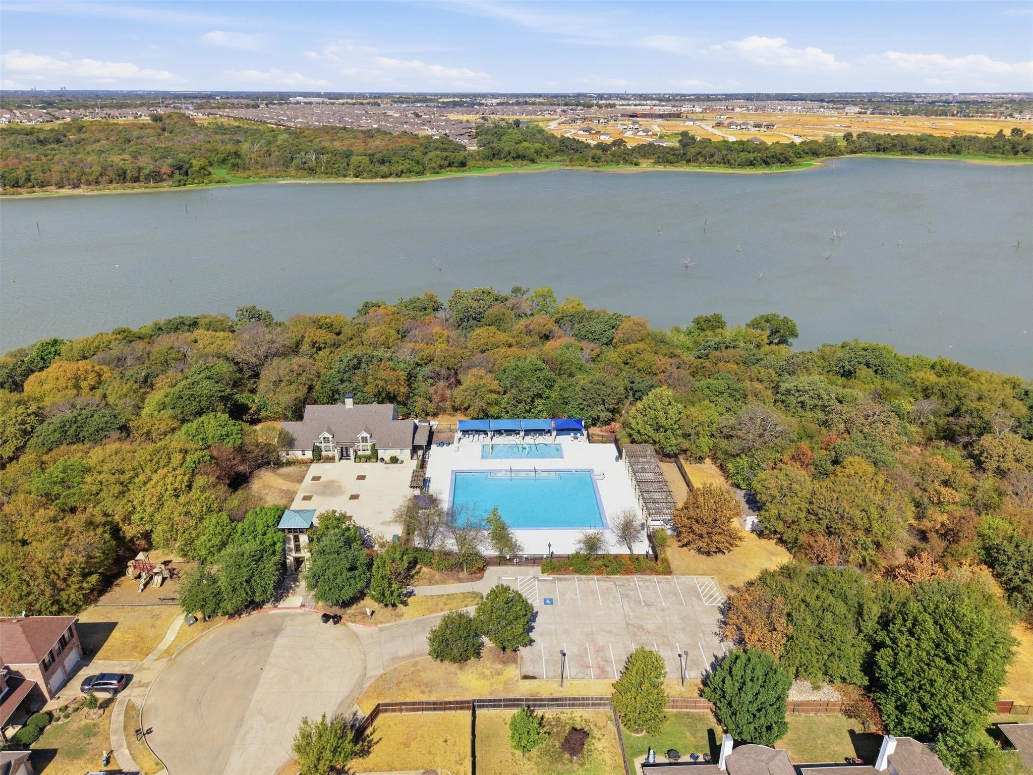 main property photo 34