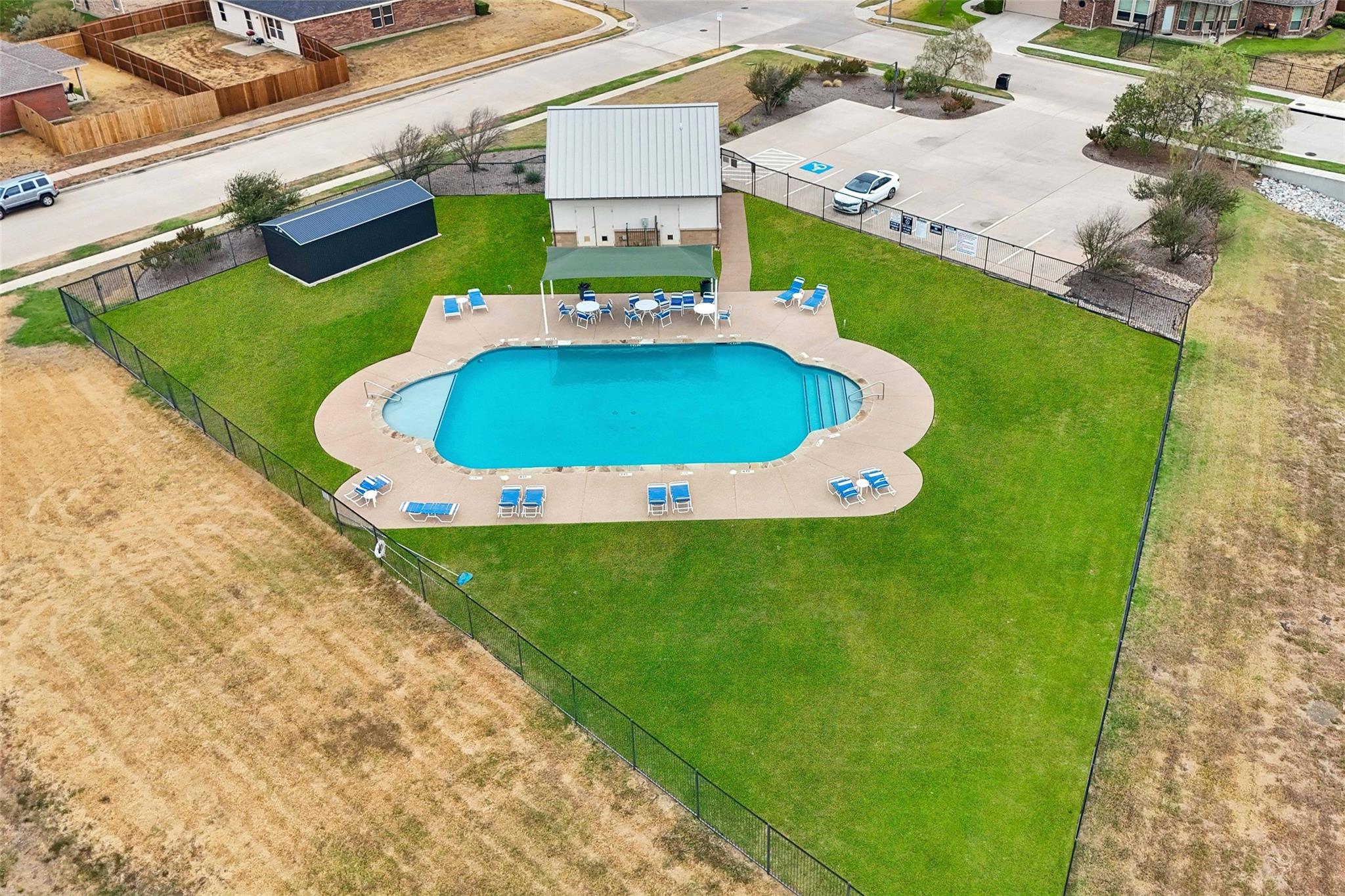 main property photo 34