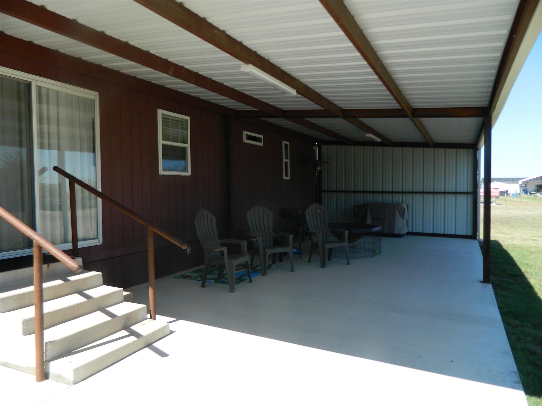 main property photo 34