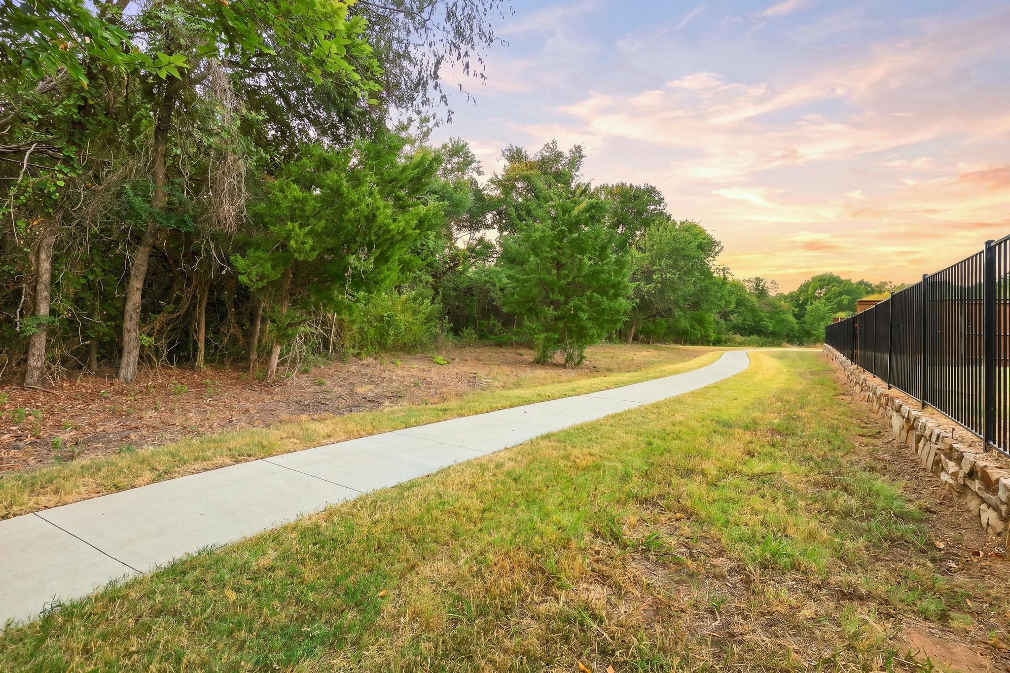 main property photo 36