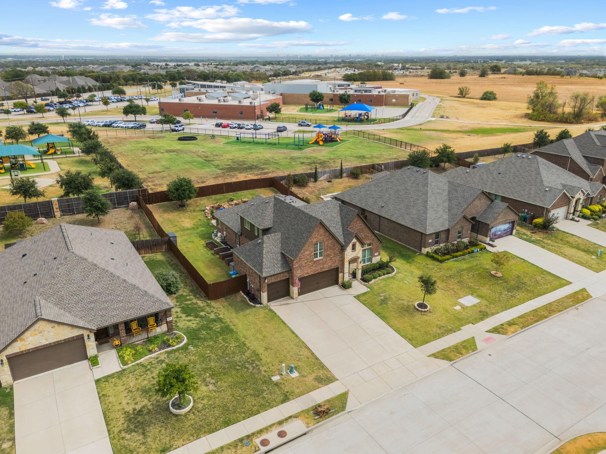 main property photo 29