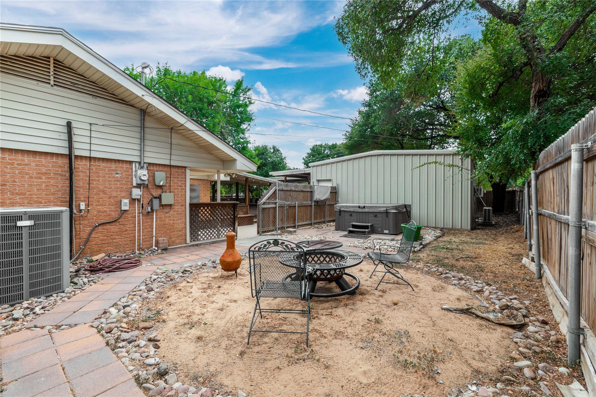 main property photo 25