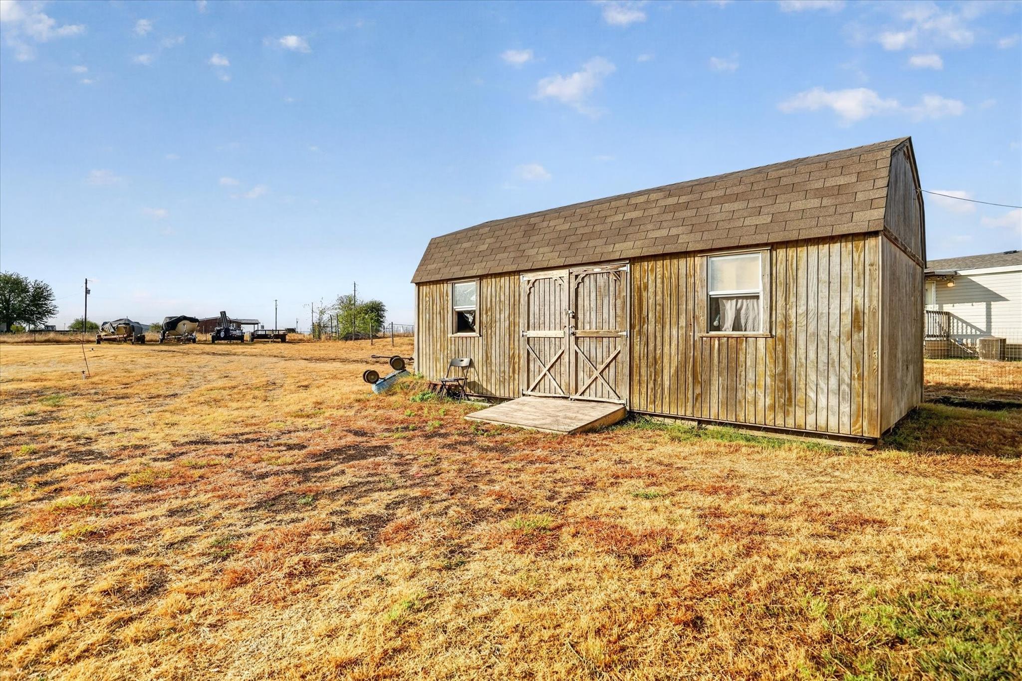 main property photo 36