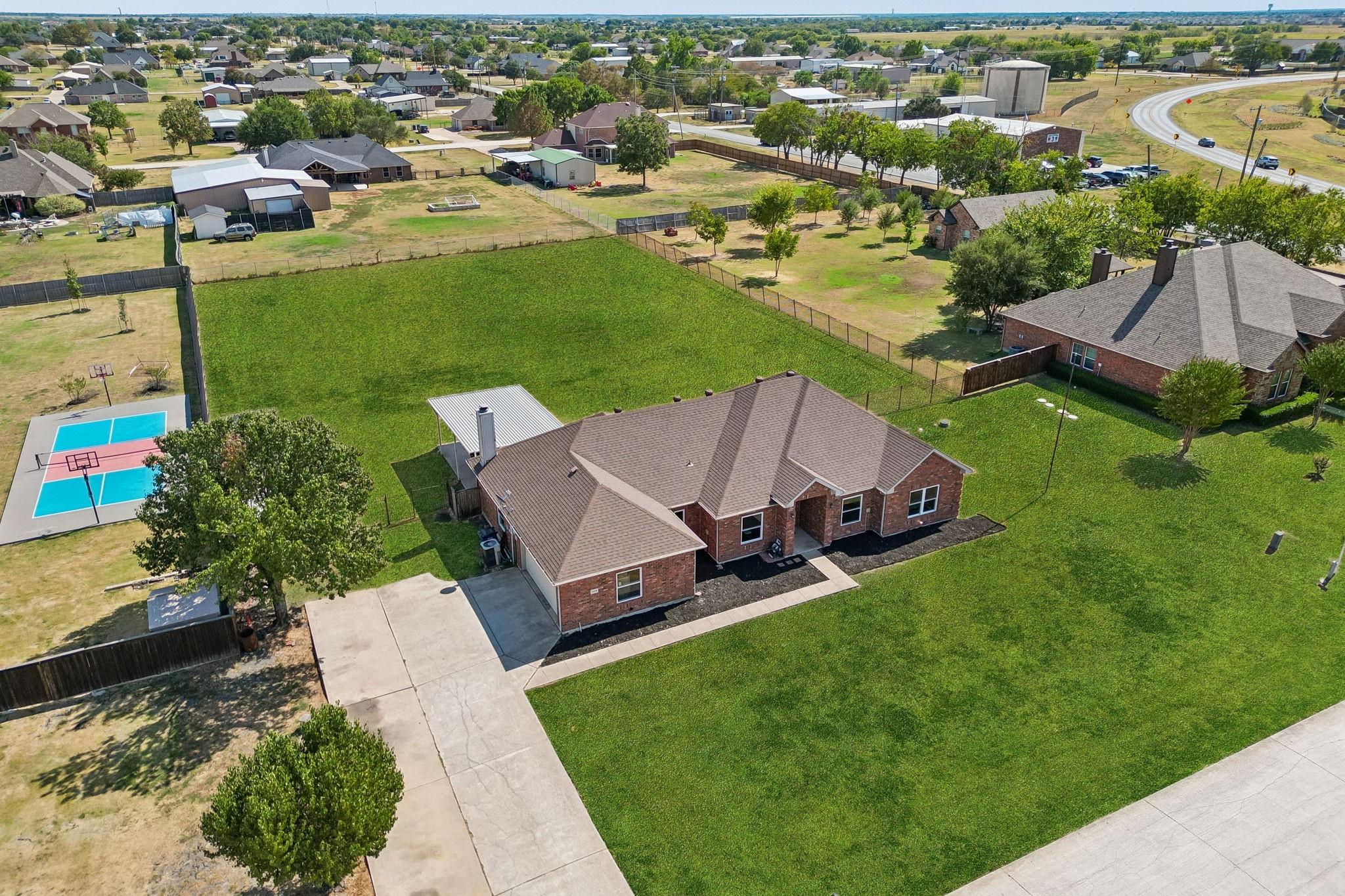 main property photo 34