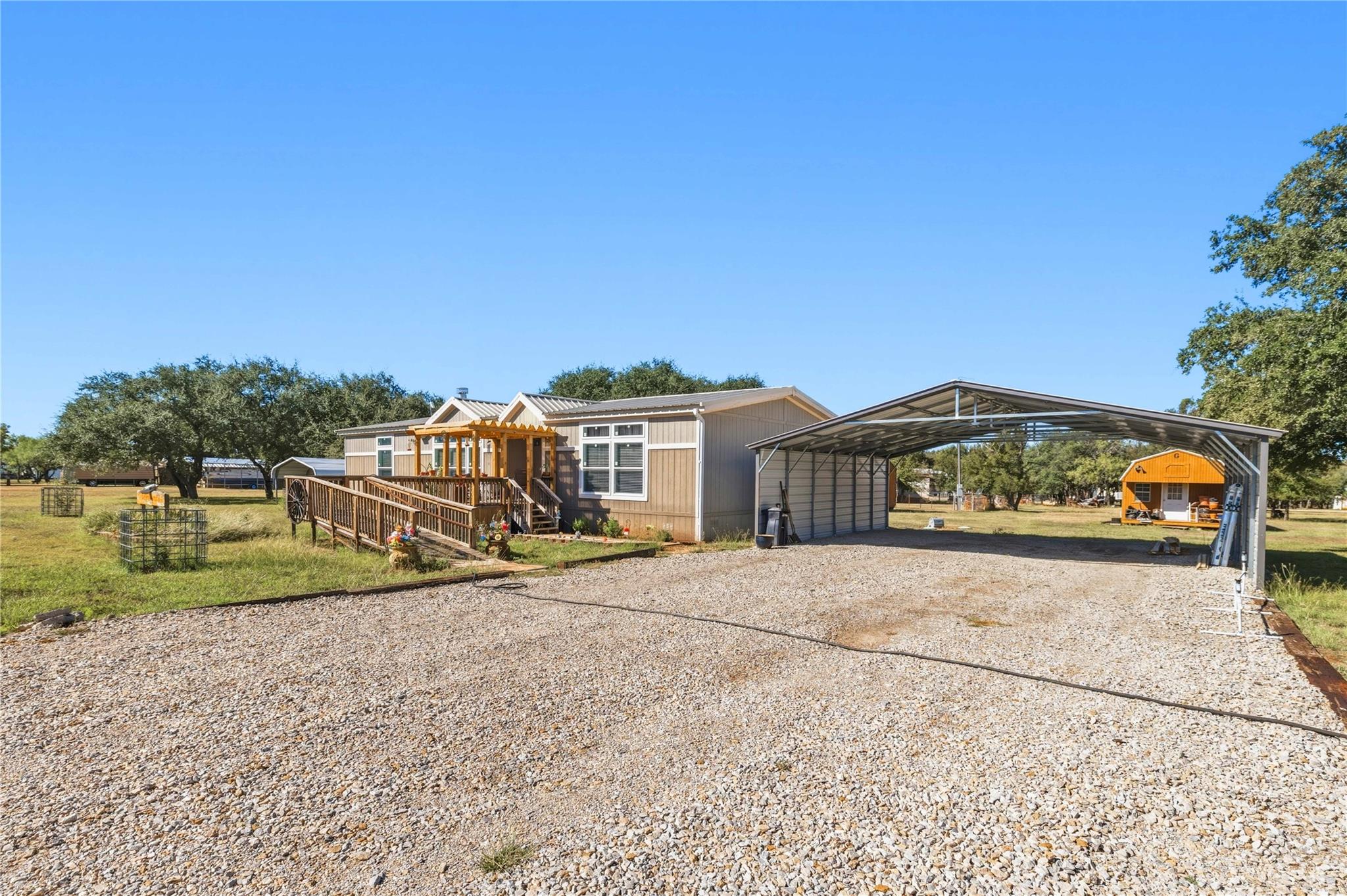 main property photo 20