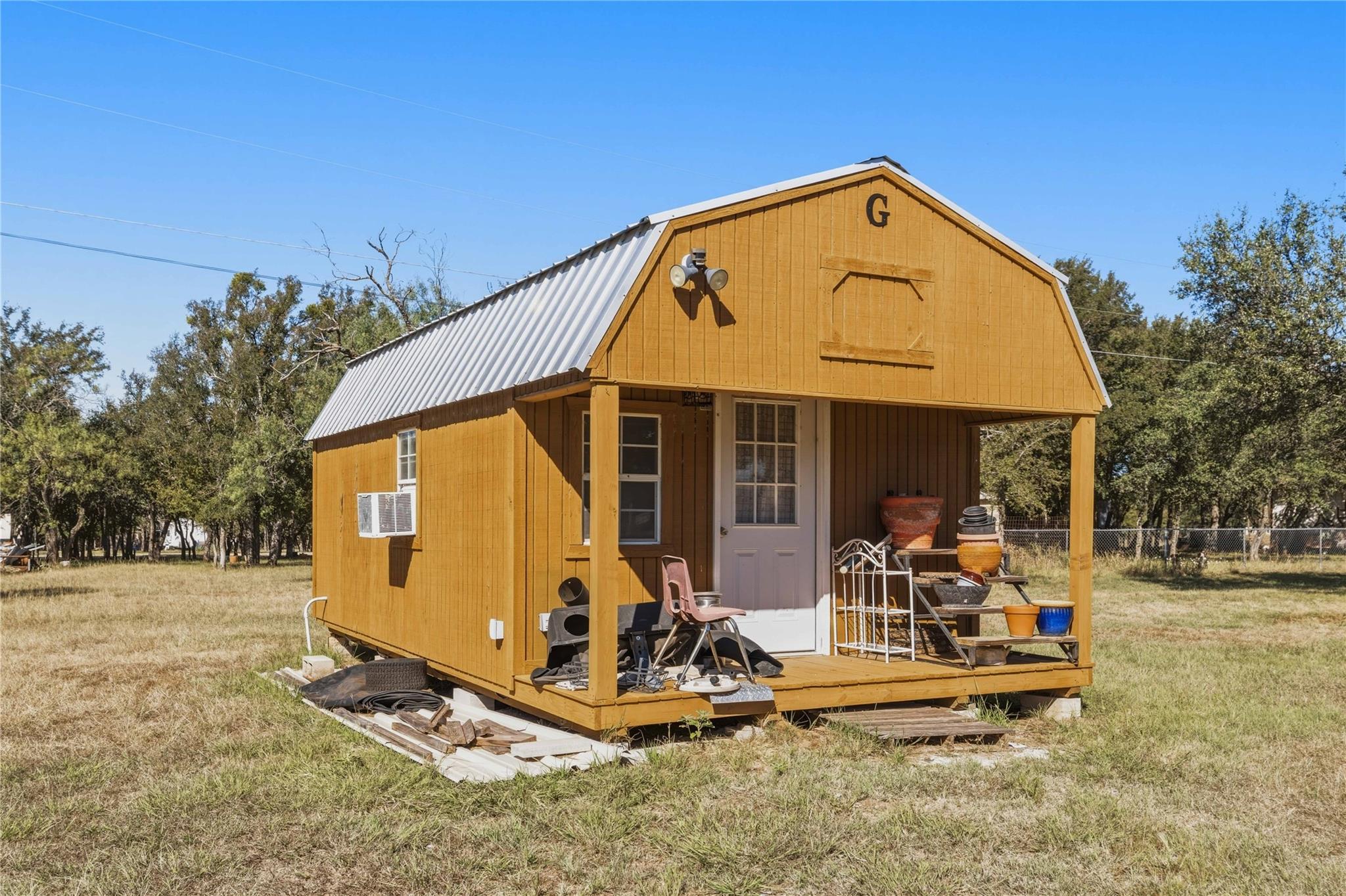 main property photo 25