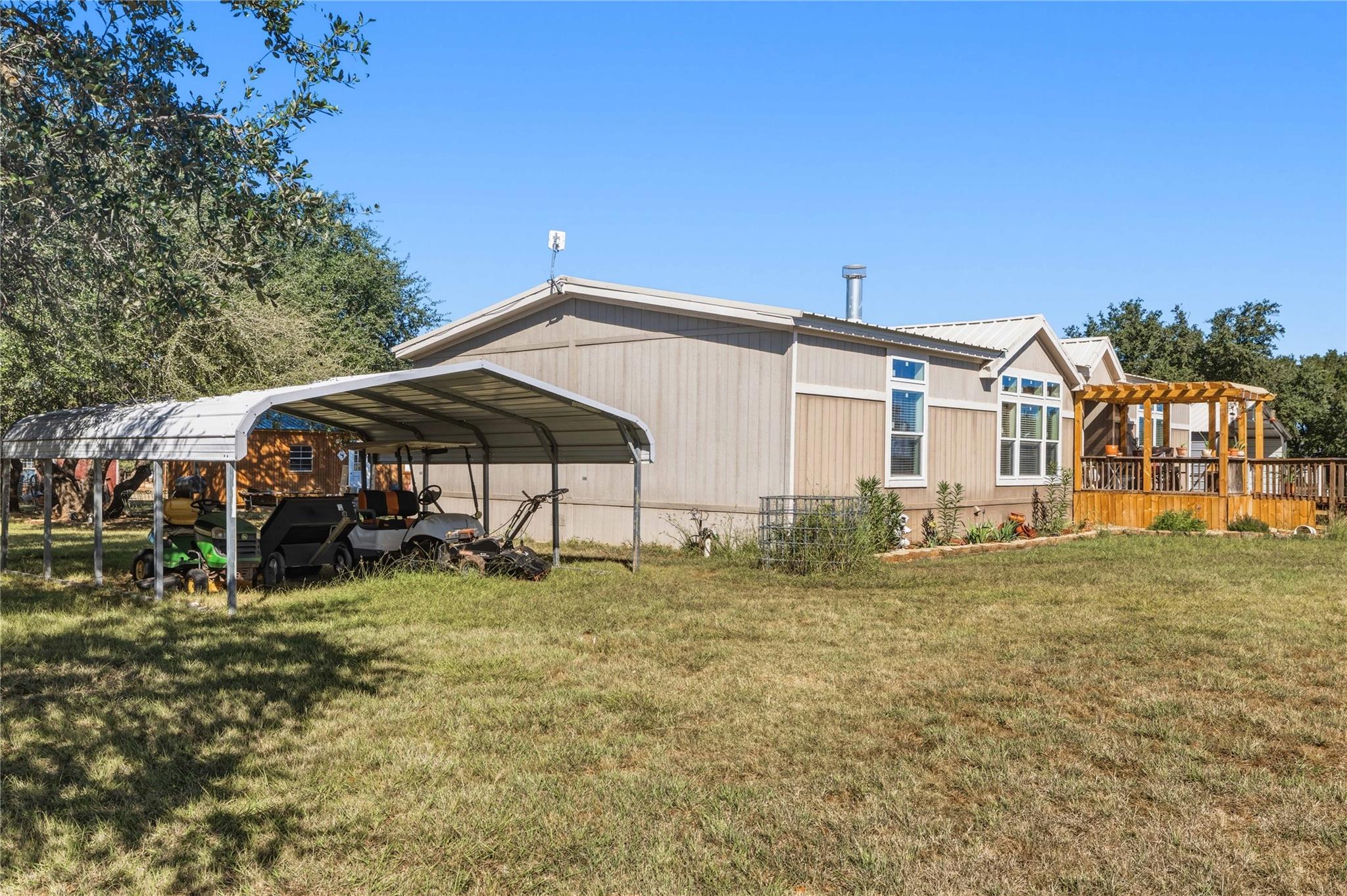 main property photo 31