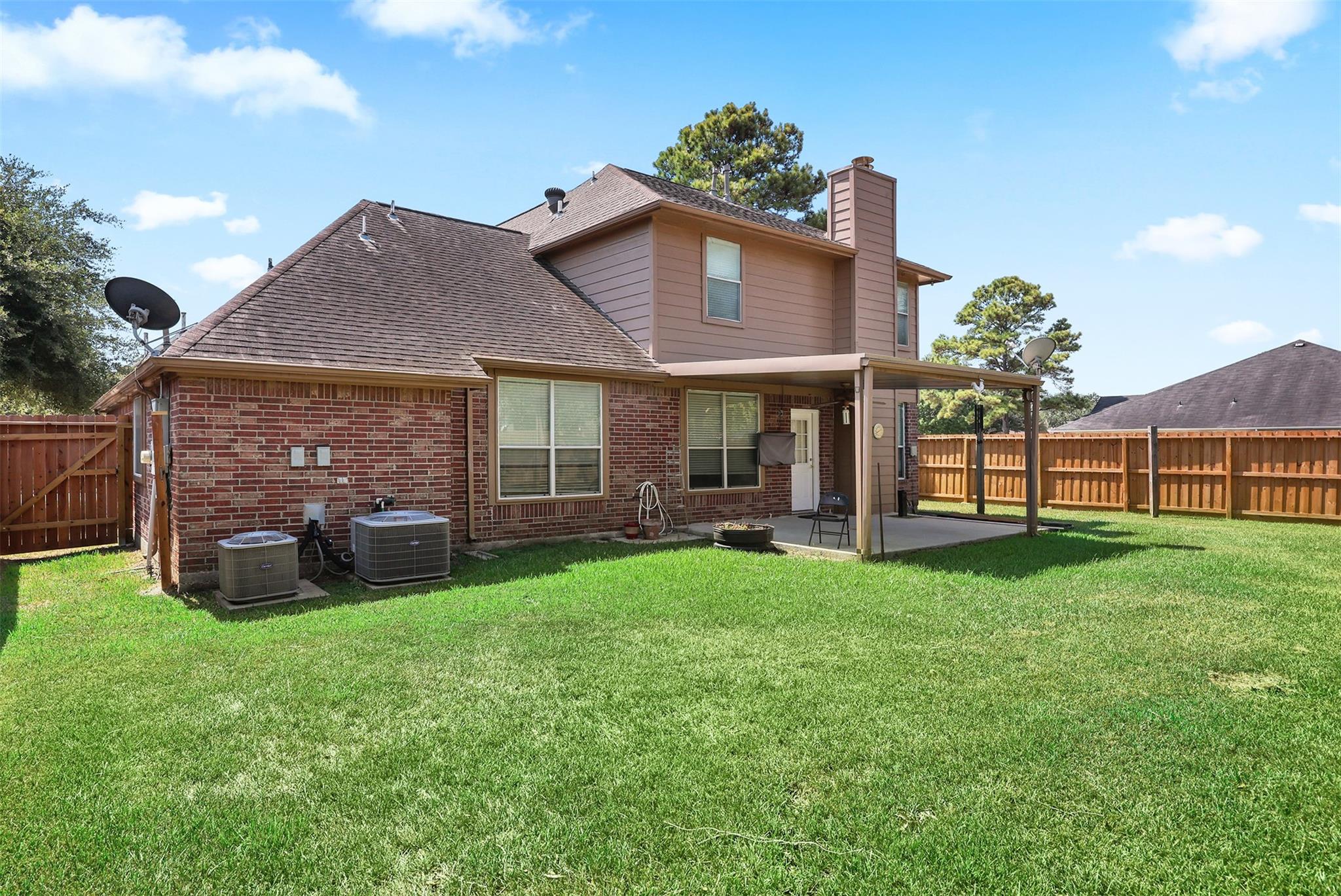 main property photo 28