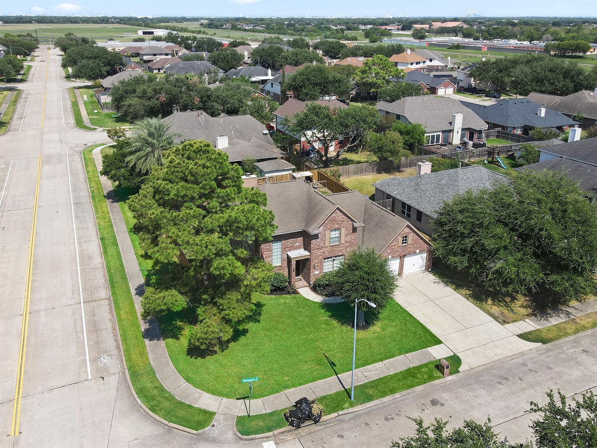main property photo 33