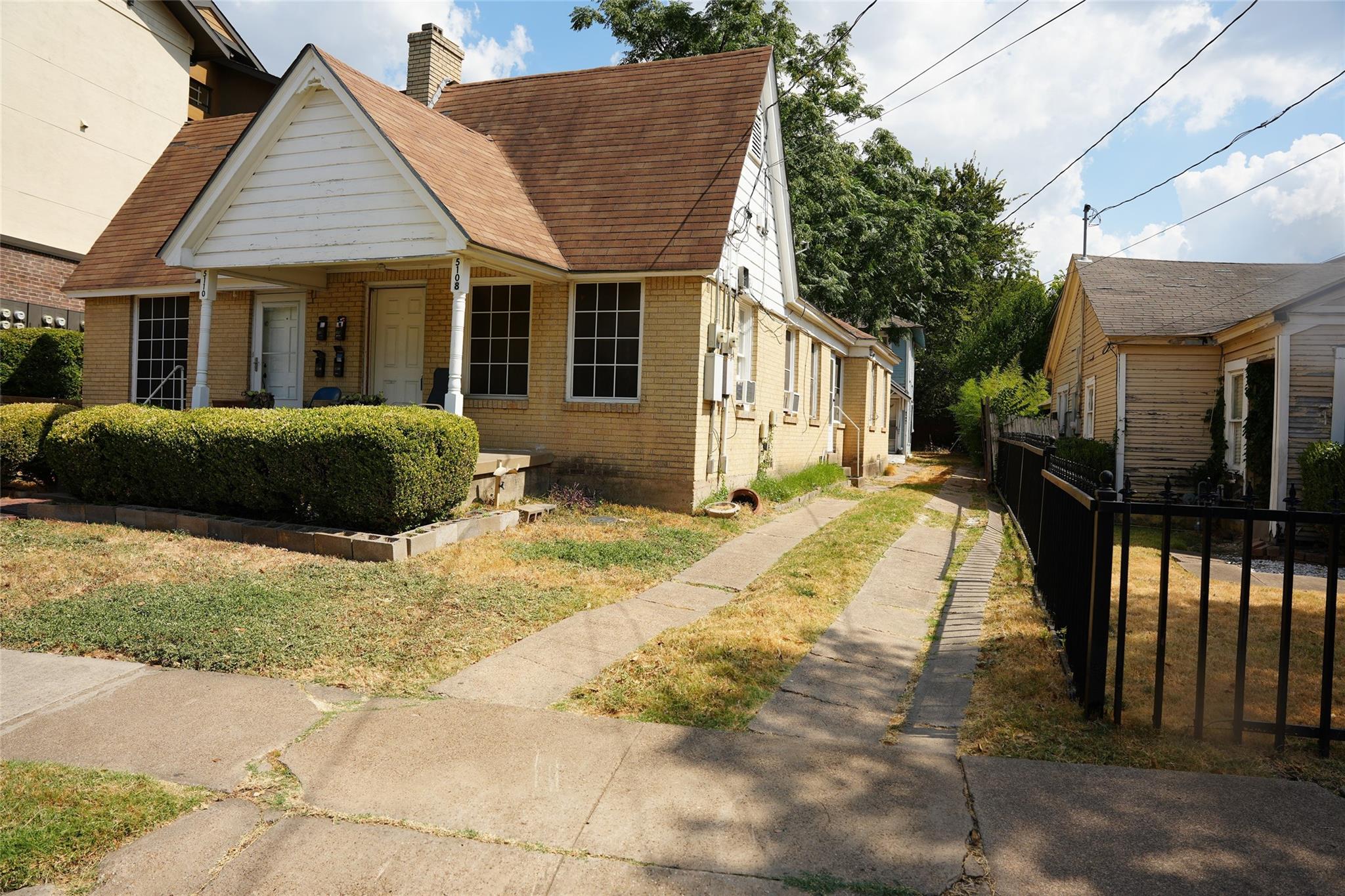 main property photo 10
