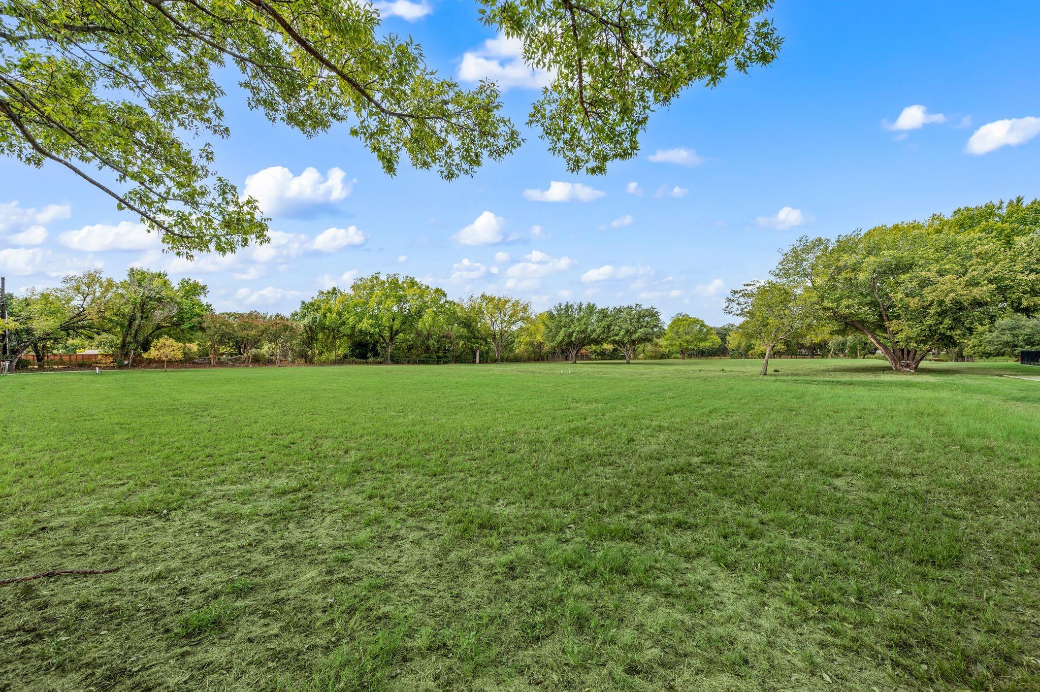 main property photo 10