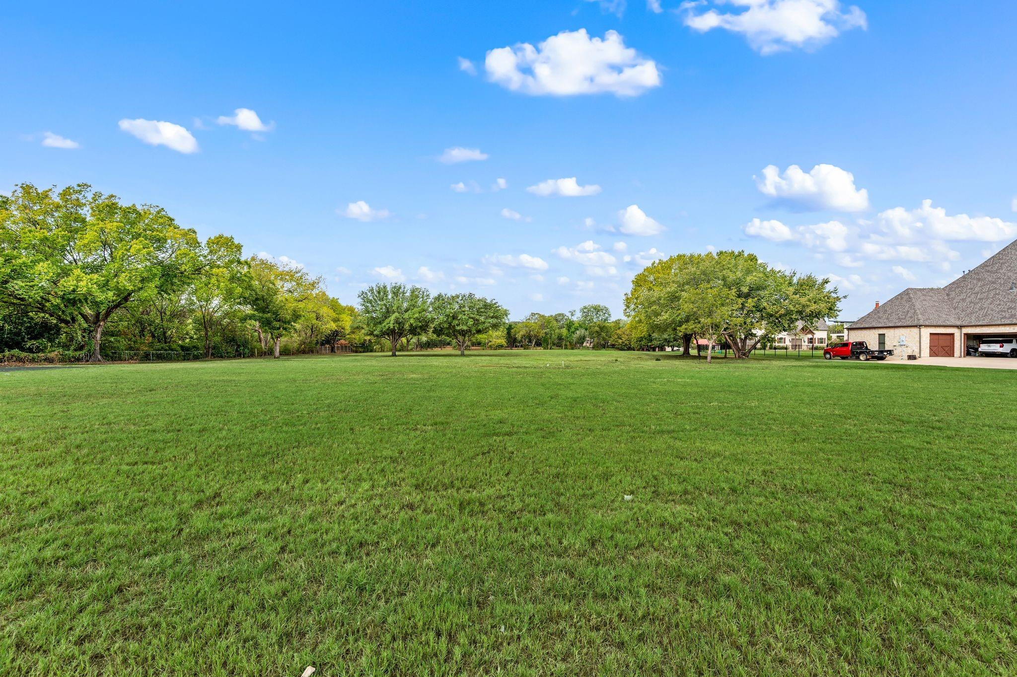 main property photo 11