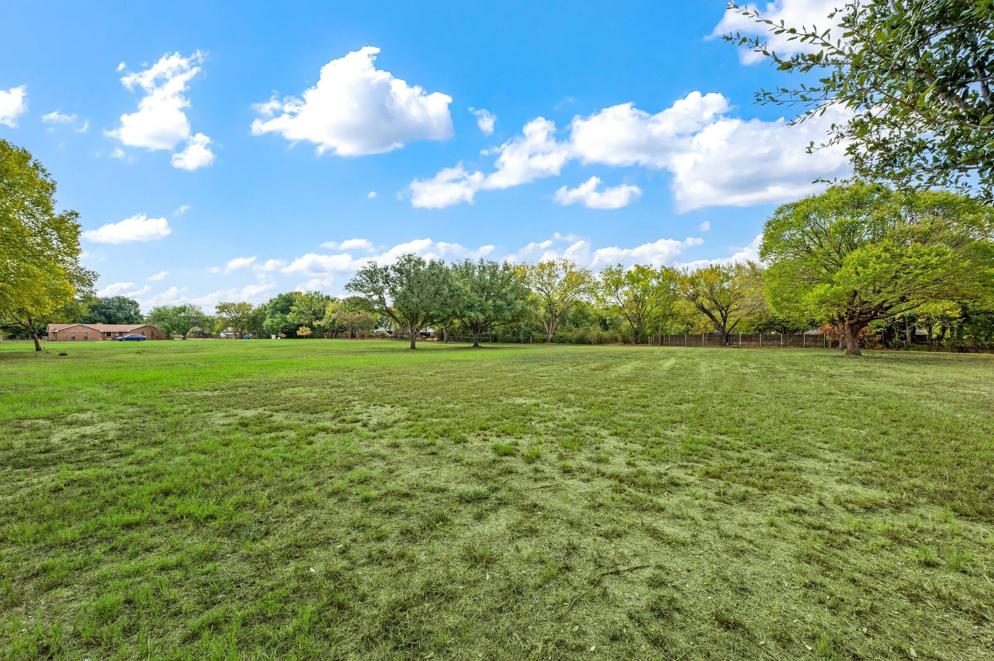 main property photo 16