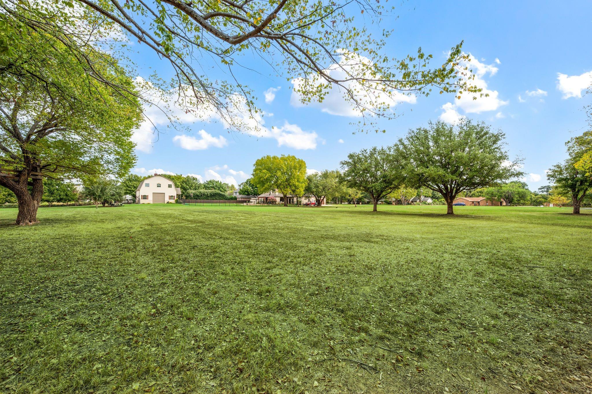 main property photo 17