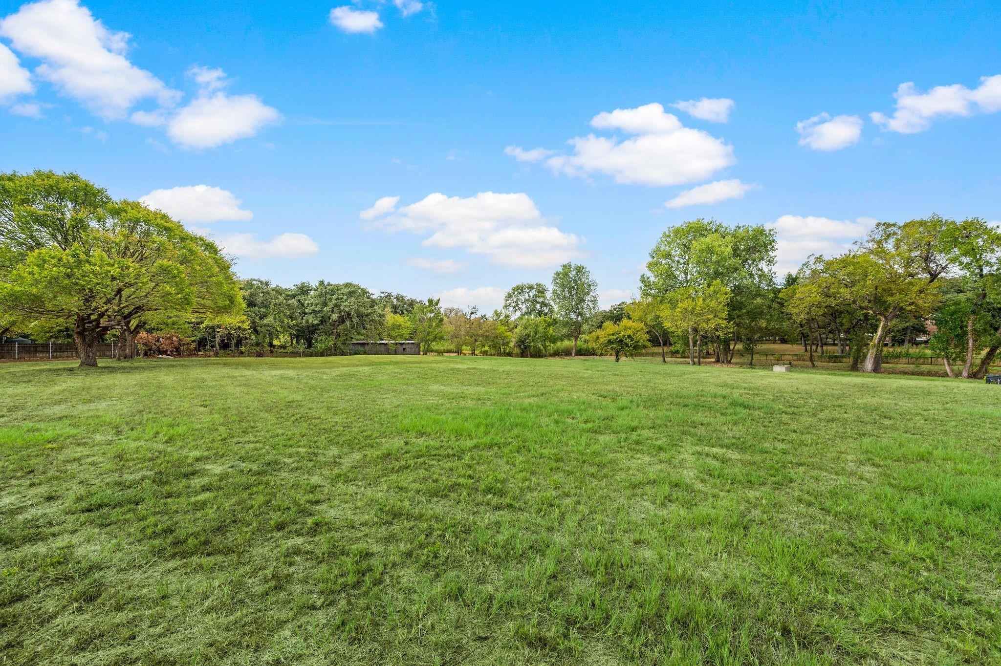 main property photo 19