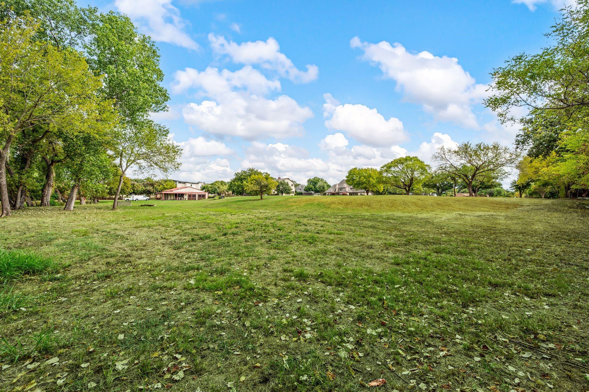 main property photo 23