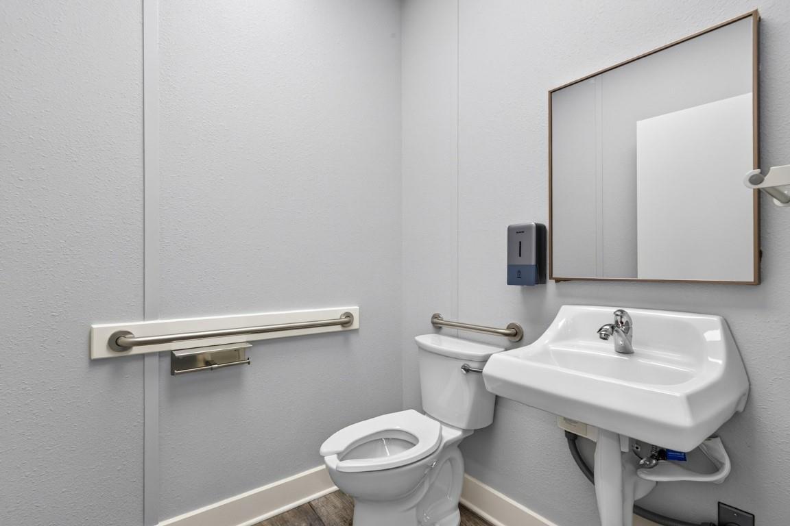 main property photo 7