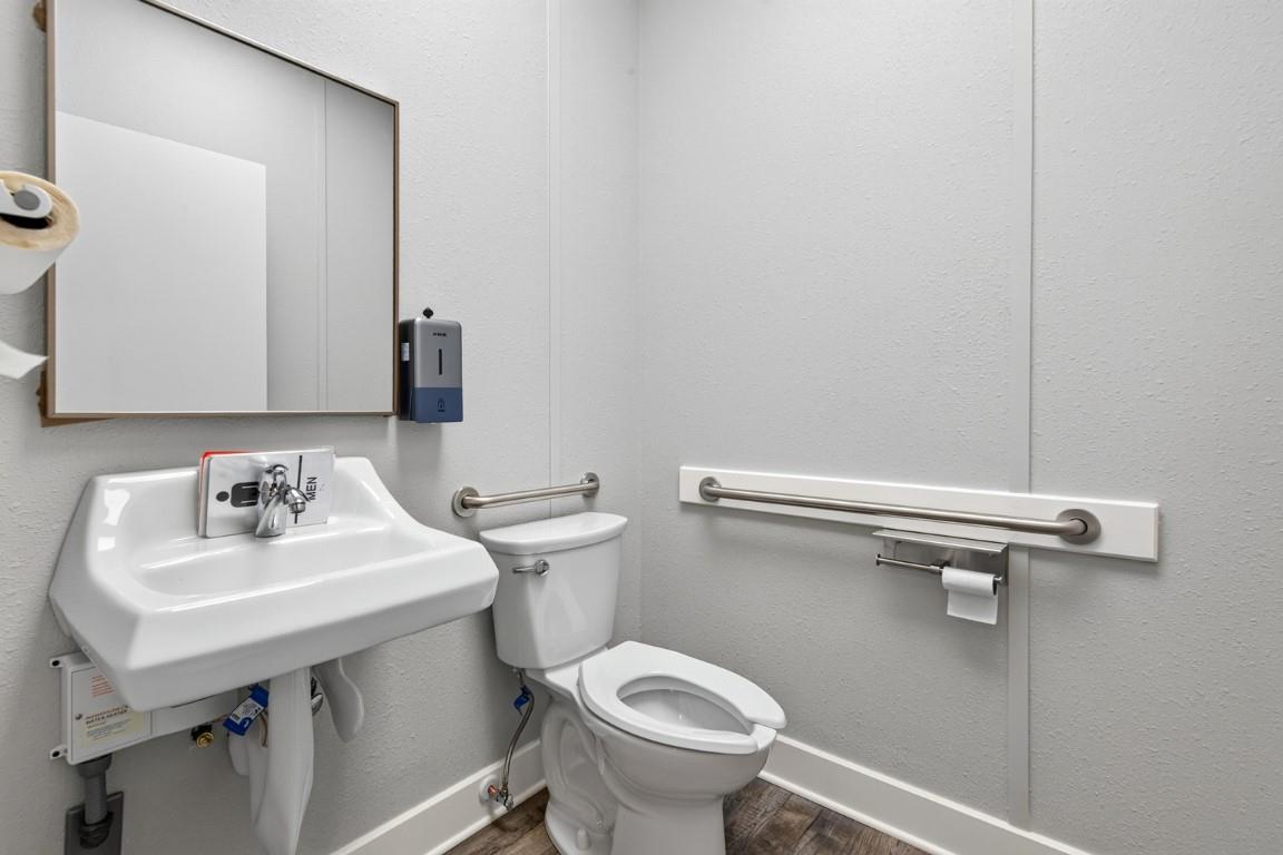 main property photo 8