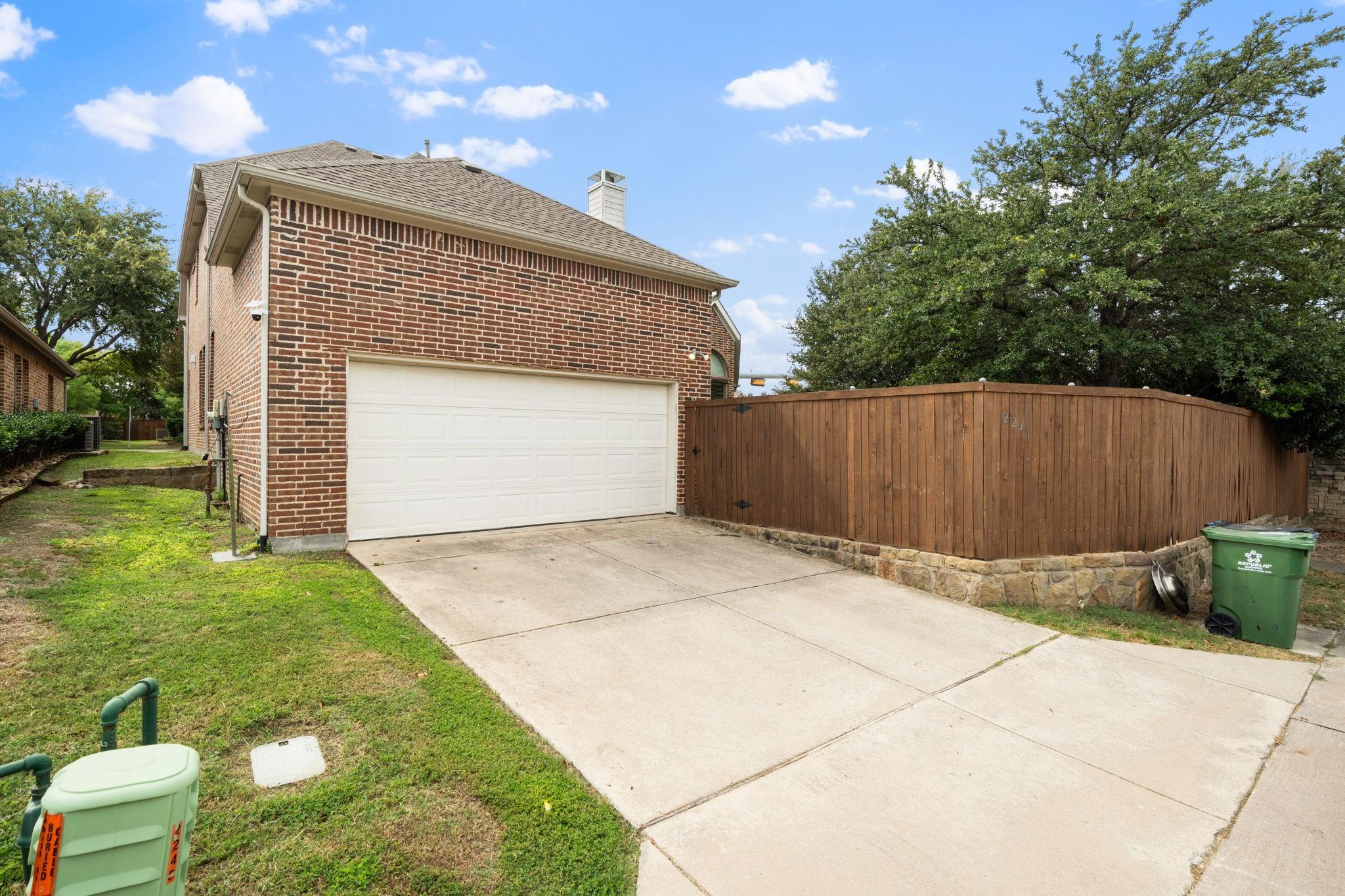 main property photo 29