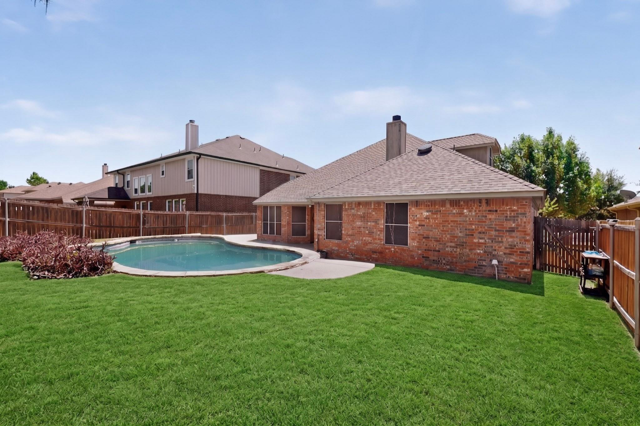 main property photo 33