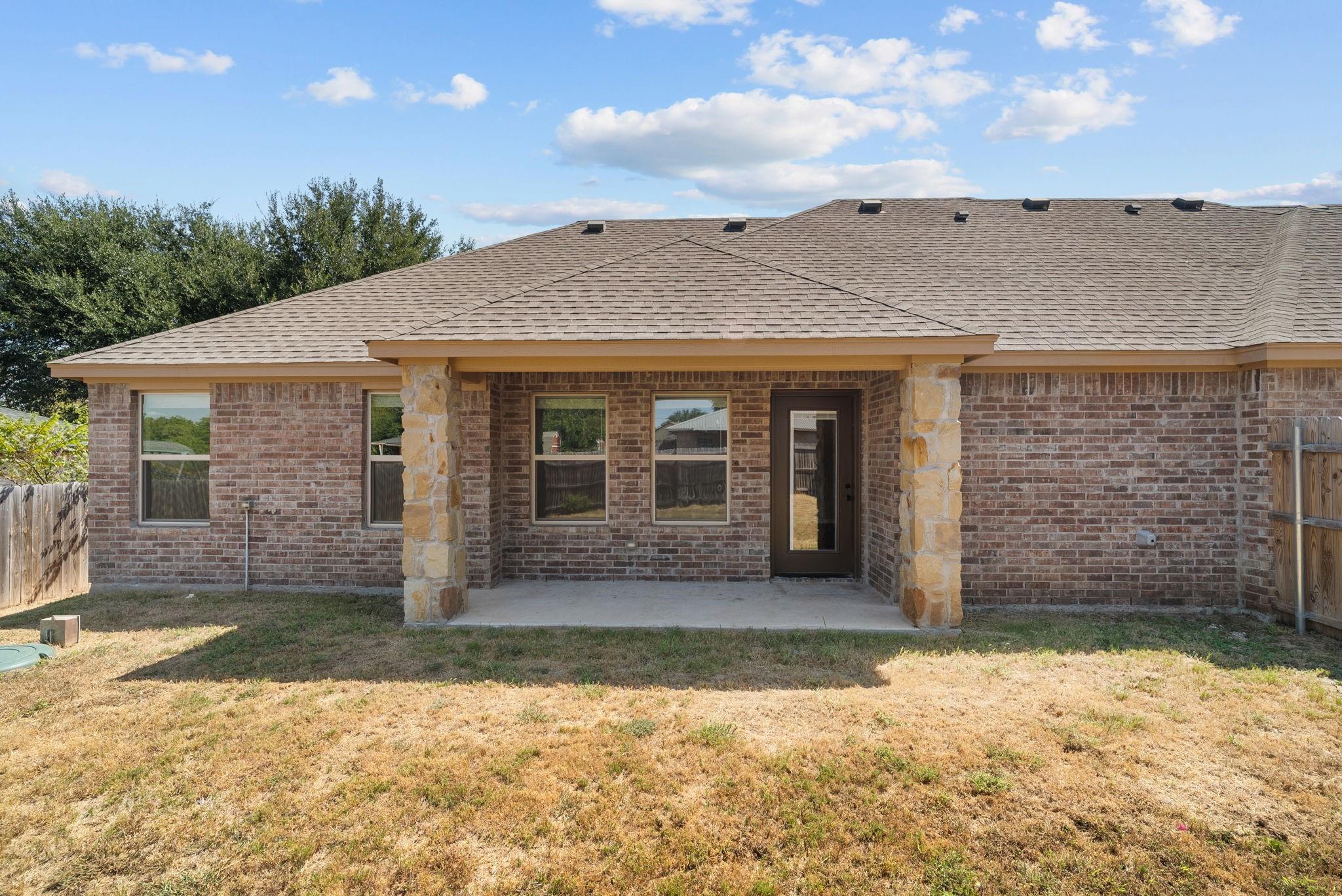 main property photo 23