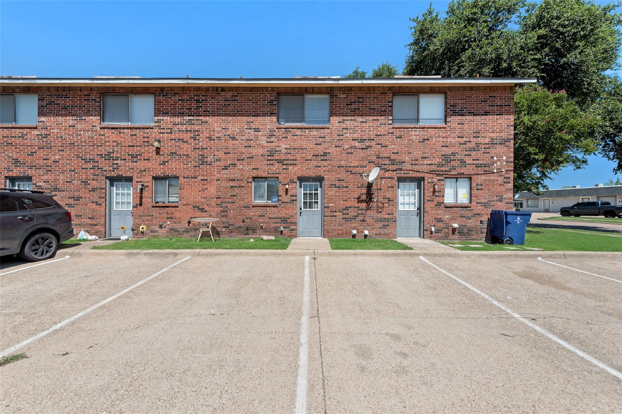 main property photo 16
