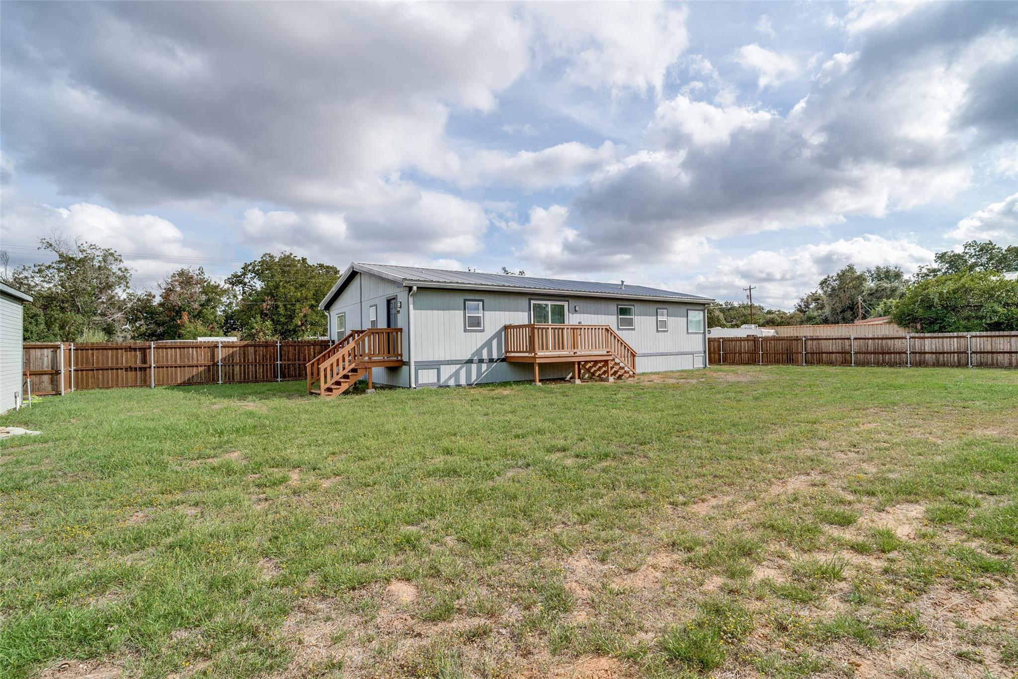main property photo 22